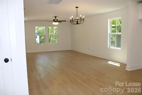 $2,000 | 562 West Park Avenue, Unit A, Mooresville, NC 28115