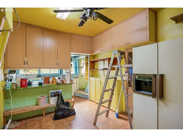 $165,000 | 606 Northwest Nichol Avenue, Myrtle Creek, OR 97457