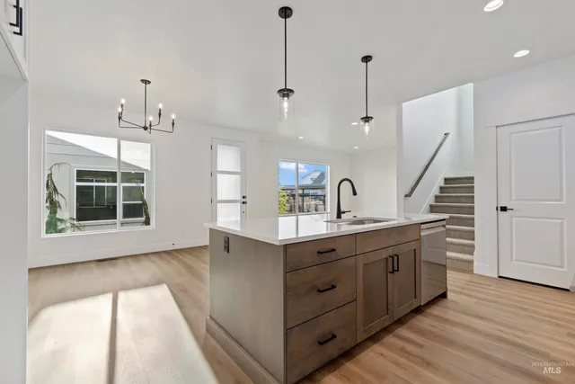 $499,880 | 732 South Calhoun Lane, Star, ID 83669