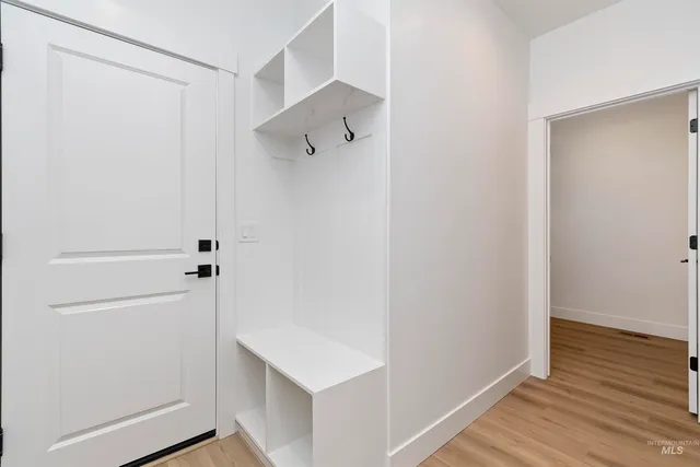 $499,880 | 732 South Calhoun Lane, Star, ID 83669