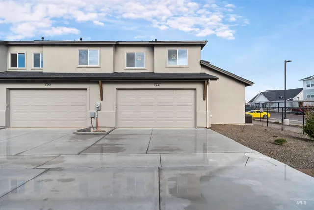 $499,880 | 732 South Calhoun Lane, Star, ID 83669