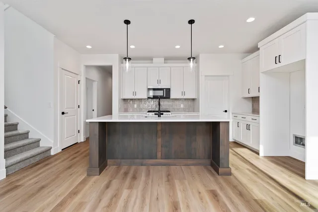 $499,880 | 732 South Calhoun Lane, Star, ID 83669