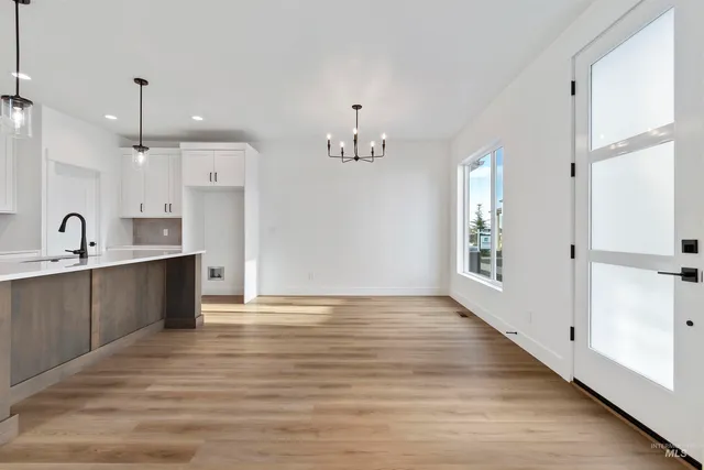 $499,880 | 732 South Calhoun Lane, Star, ID 83669