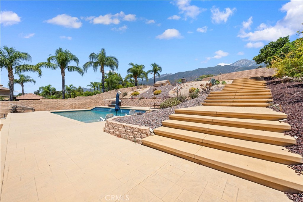 10140 Jacaranda Court Rancho Cucamonga, CA 91737 - Photo 54 of 70 Steps to go up to the upper terrace
