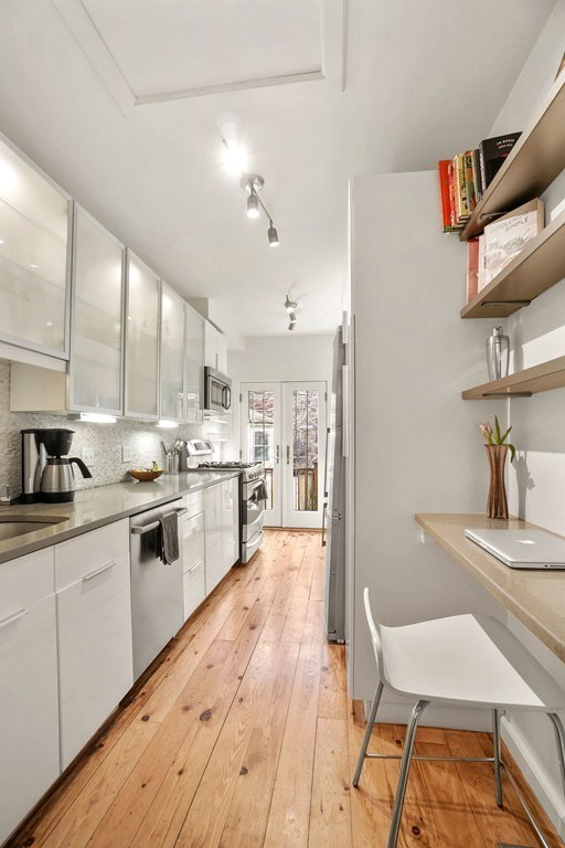 43 Worcester Street, Unit 1 Boston, MA 02118 - Photo 9 of 30