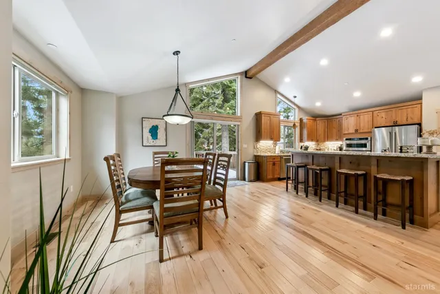 $1,316,000 | 1658 Crystal Air Drive, South Lake Tahoe, CA 96150