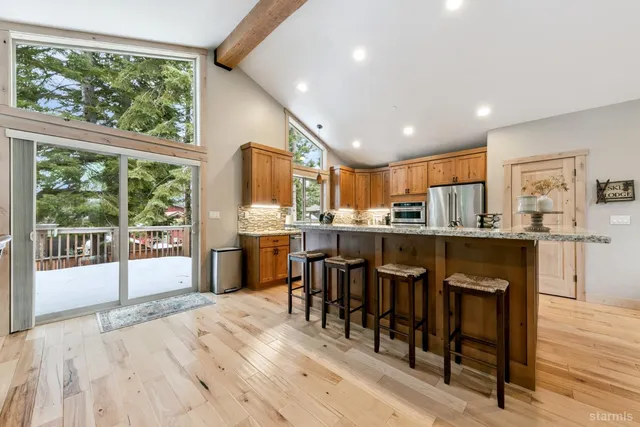$1,316,000 | 1658 Crystal Air Drive, South Lake Tahoe, CA 96150