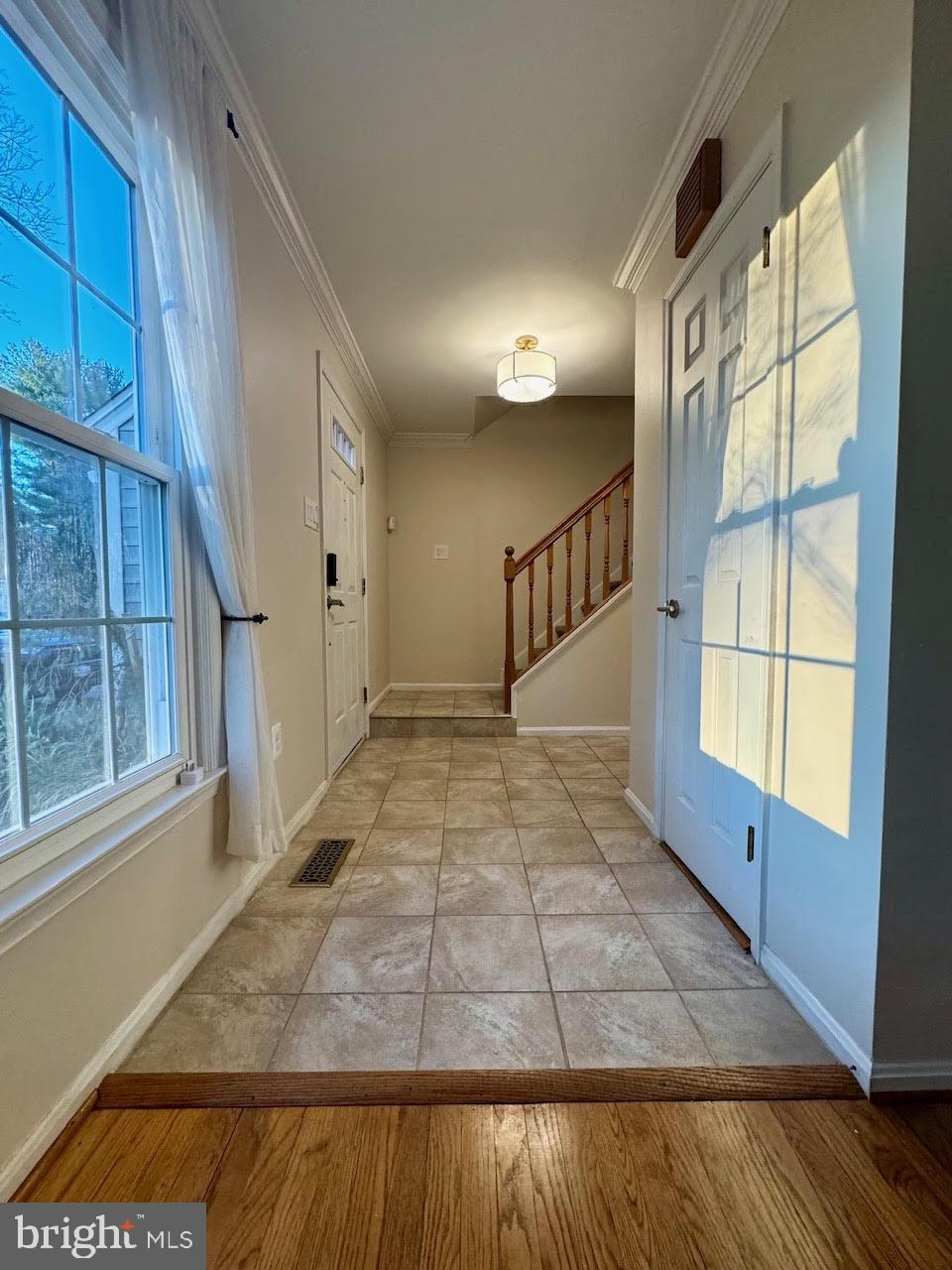20333 Pleasant Ridge Drive Gaithersburg, MD 20886 - Photo 4 of 26