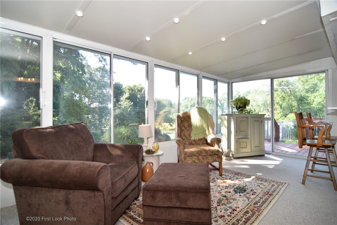 50 Austin Road Warwick, RI 02818 - Photo 4 of 32