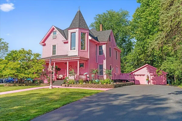$1,100,000 | 1031 2nd Street, Hudson, WI 54016