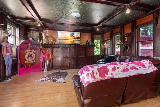 $1,100,000 | 1031 2nd Street, Hudson, WI 54016