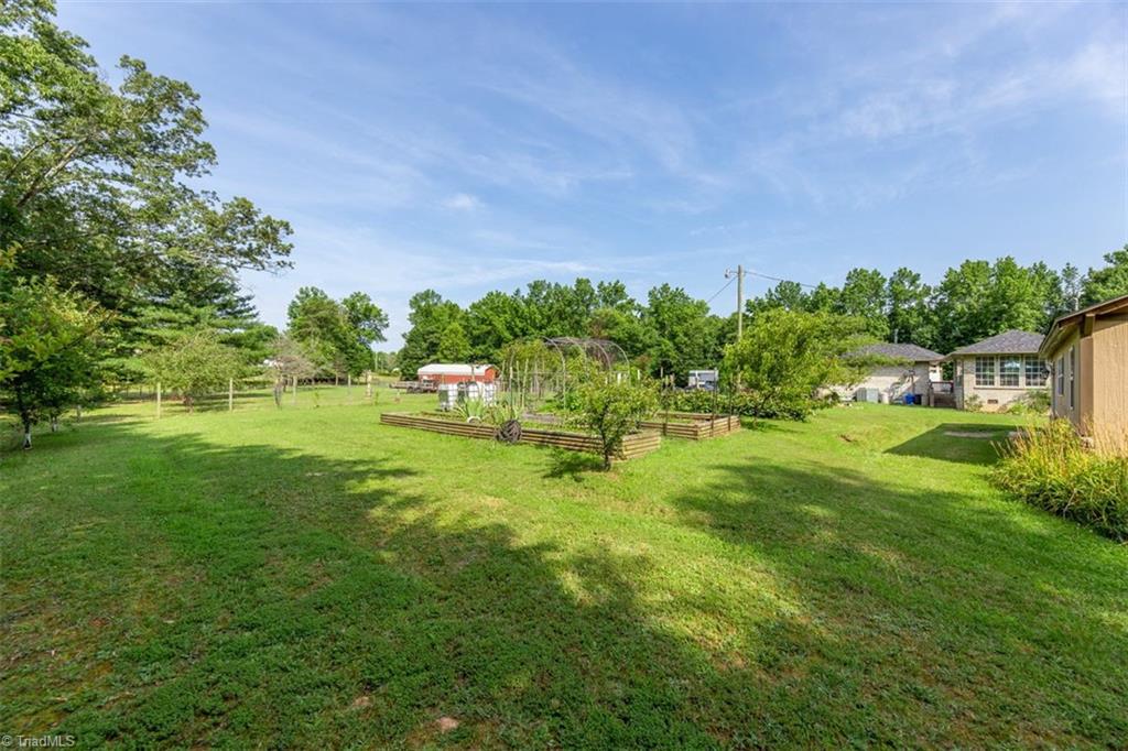 361 Eagle Falls Road Madison, NC 27025 - Photo 41 of 45 Gallery Image 41