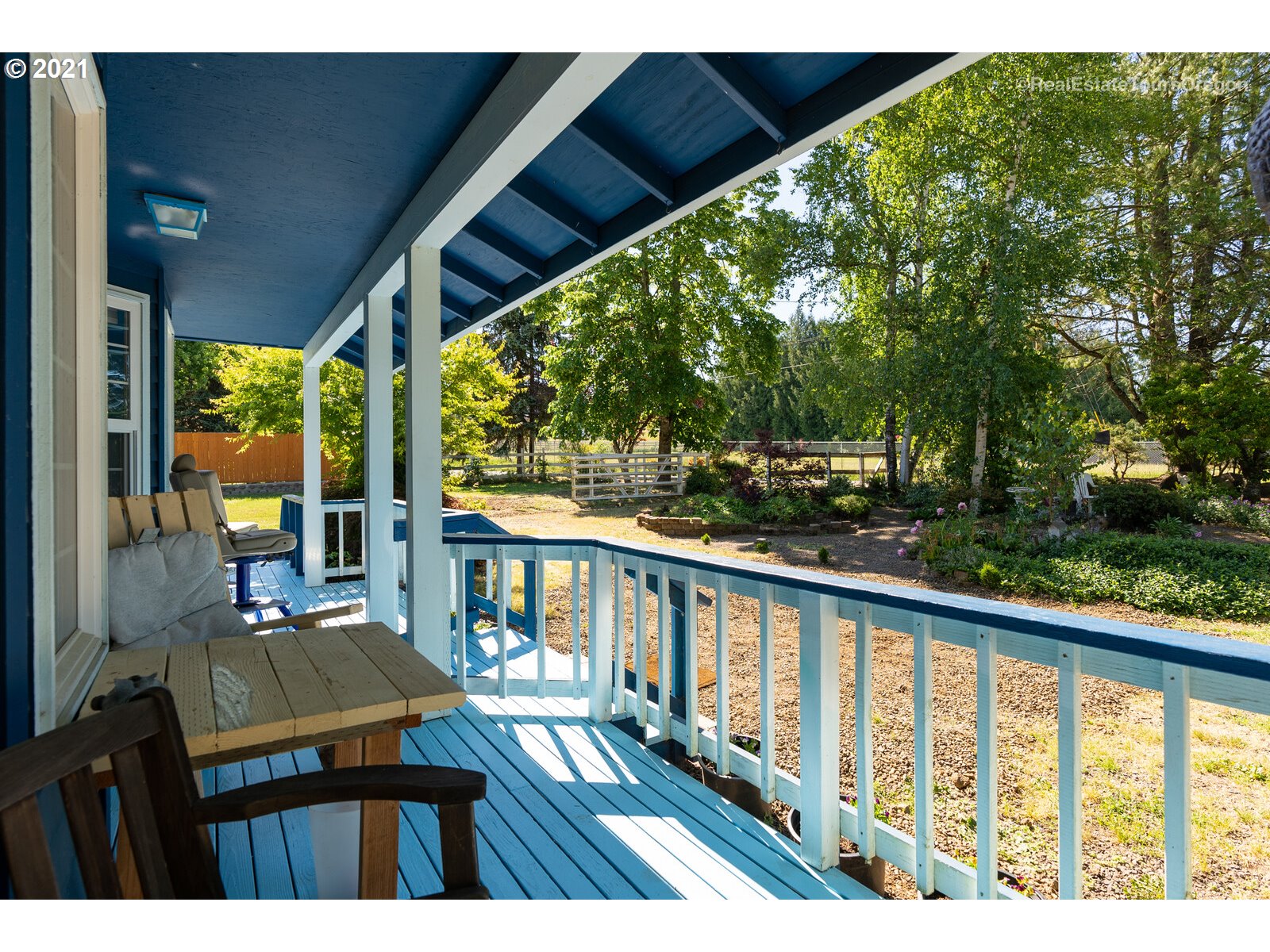 40635 Southwest Laurelwood Road Gaston, OR 97119 - Photo 4 of 31 Gallery Image 4