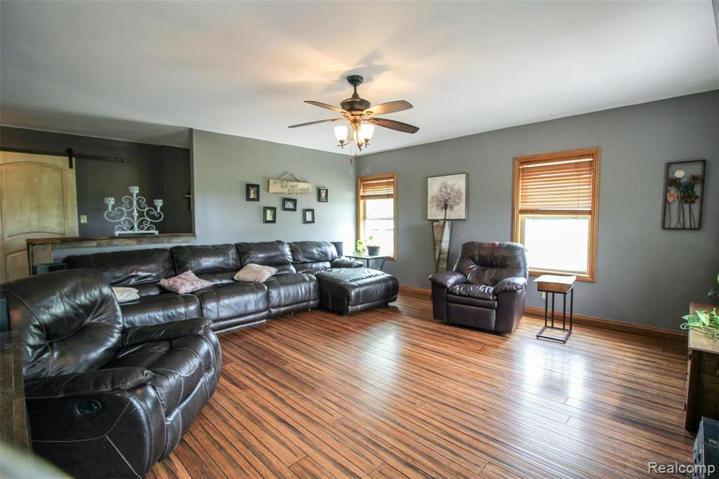 11636 Dorwood Road Burt, MI 48417 - Photo 4 of 47