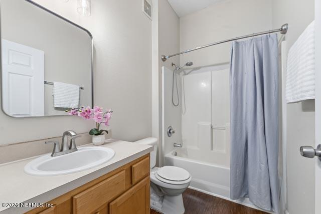 7920 Merrill Road, Unit 102 Jacksonville, FL 32277 - Photo 13 of 27 Primary Bathroom