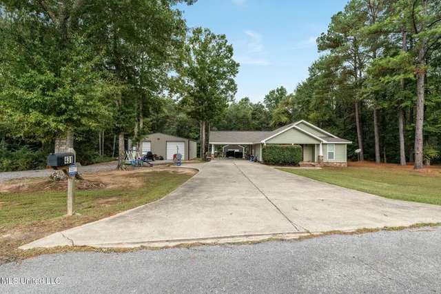 $290,500 | 431 Gates Bridge Road, Sumrall, MS 39482
