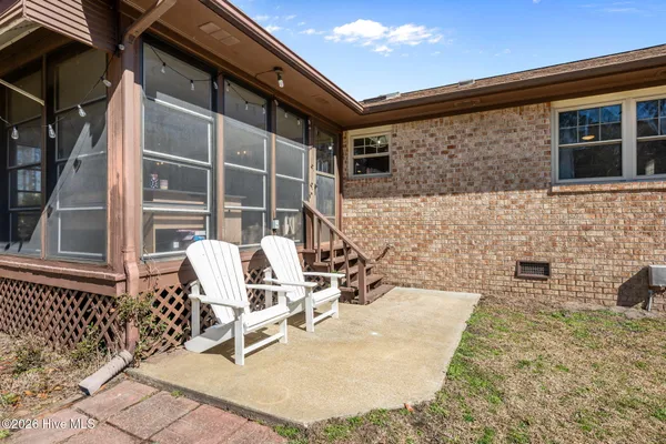 $315,000 | 6115 Gondolier Drive, New Bern, NC 28560