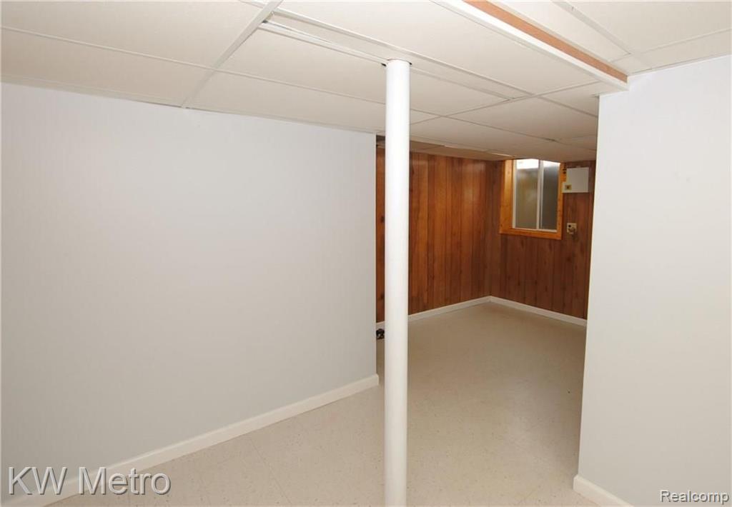 15948 West Eleven Mile Road Southfield, MI 48076 - Photo 17 of 21