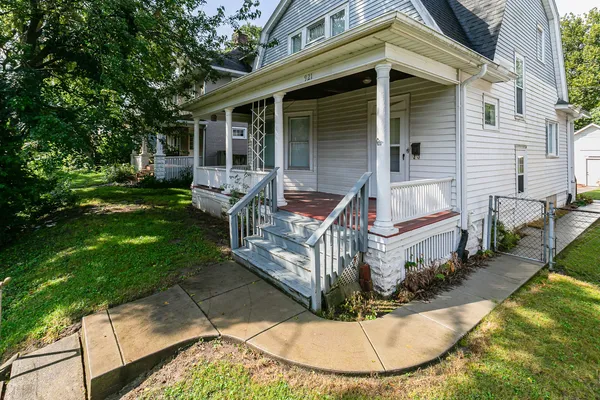 $118,500 | 921 25th Street, Moline, IL 61265