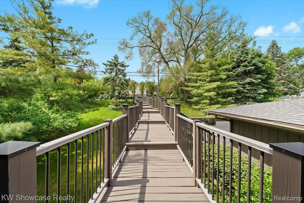 3428 Benstein Road Commerce Township, MI 48382 - Photo 4 of 44