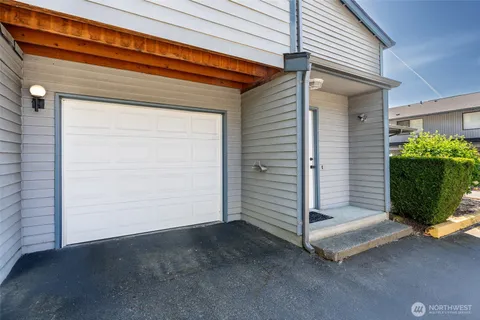 a view of a garage