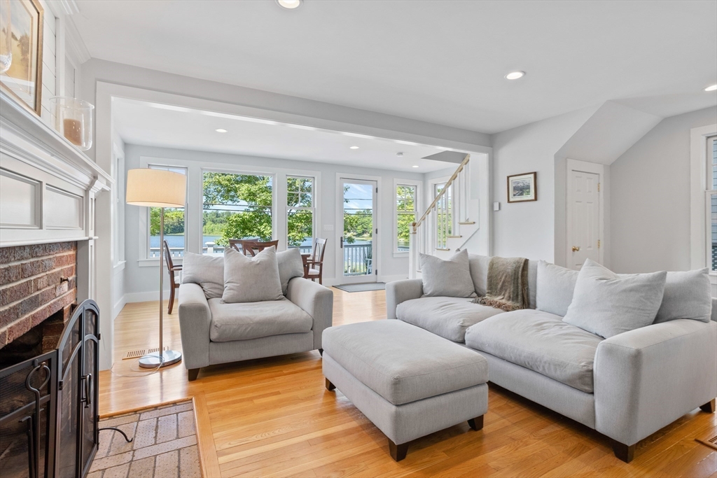 35 Keyes Road Westford, MA 01886 - Photo 11 of 37