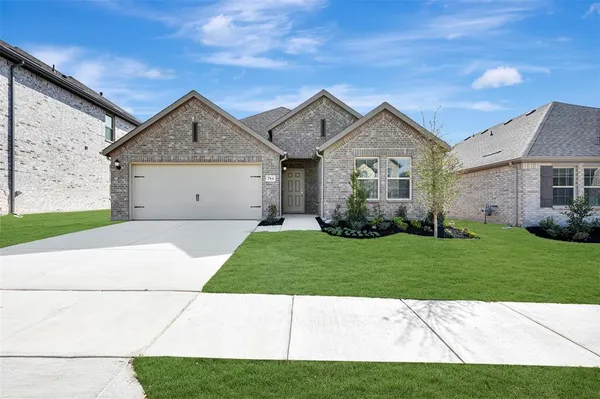 $329,990 | 764 Grand Dl Drive, Lavon, TX 75166