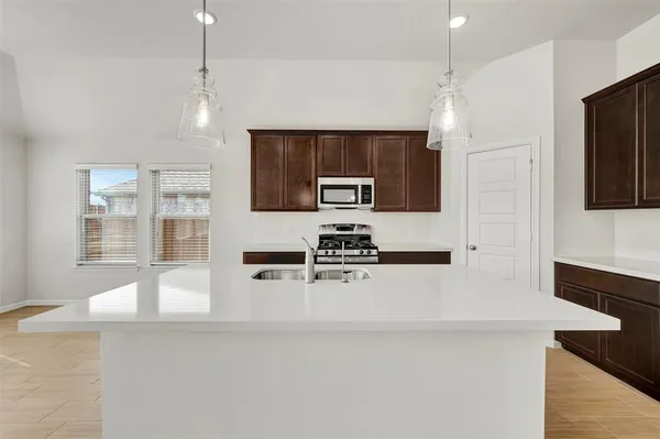 $329,990 | 764 Grand Dl Drive, Lavon, TX 75166