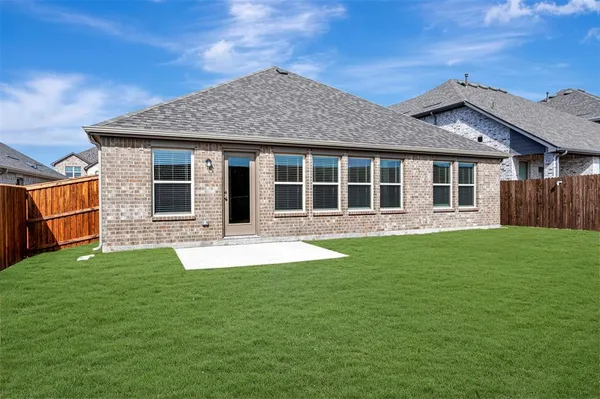 $329,990 | 764 Grand Dl Drive, Lavon, TX 75166