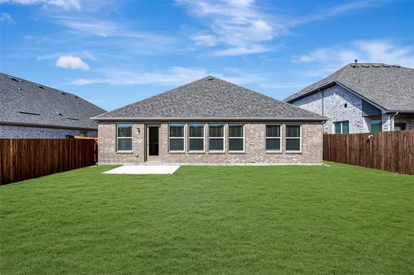 $329,990 | 764 Grand Dl Drive, Lavon, TX 75166