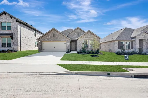 $329,990 | 764 Grand Dl Drive, Lavon, TX 75166