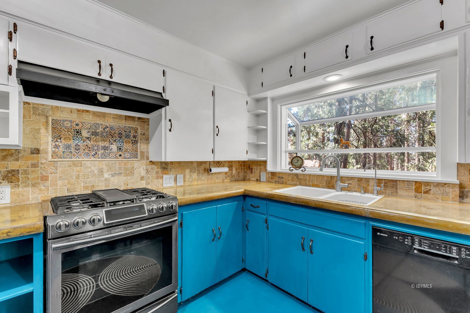 24941 Pine Cove Road Idyllwild, CA 92549 - Photo 12 of 47 Untitled