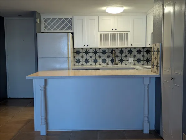 $1,300 | 7520 Hornwood Drive, Unit 402, Houston, TX 77036