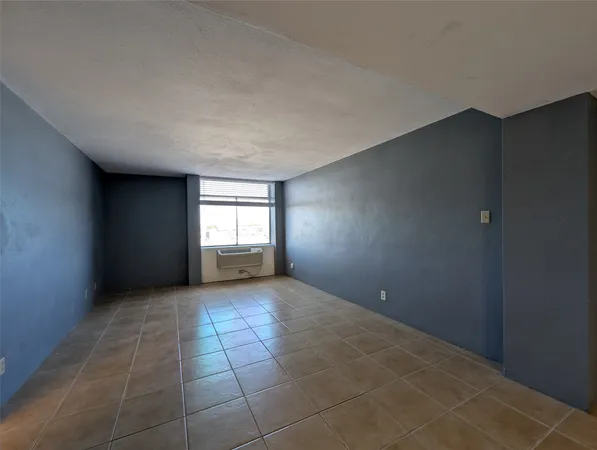 $1,300 | 7520 Hornwood Drive, Unit 402, Houston, TX 77036