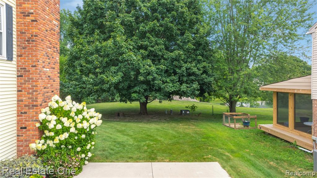 36241 Fredericksburg Road Farmington Hills, MI 48331 - Photo 36 of 48