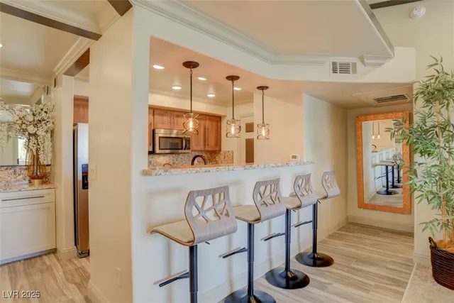 $3,200 | 555 East Silverado Ranch Boulevard, Unit 2110, Las Vegas, NV 89183