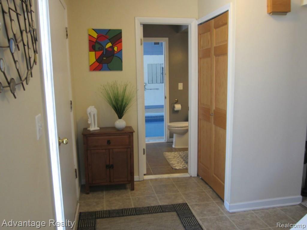 8220 McKinley Road Algonac, MI 48001 - Photo 19 of 40 entry 1.jpg