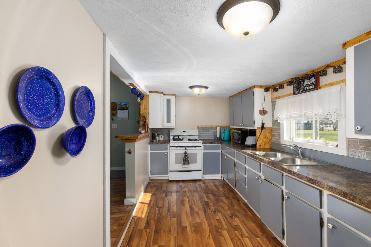 517 West Fenwick Road Fenwick, MI 48834 - Photo 6 of 25 https___photoreal.io_wp-content_photorea