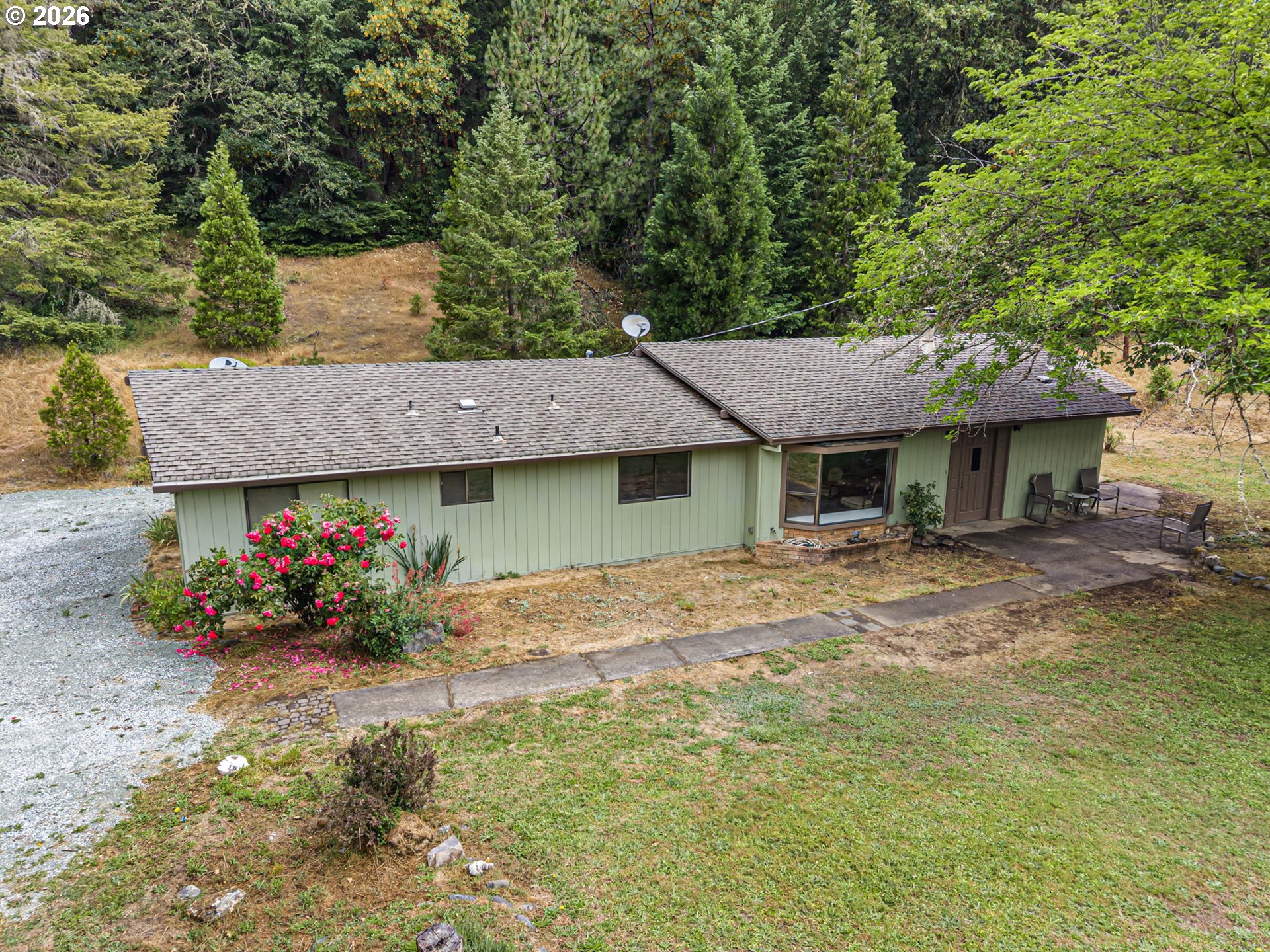 296 Mobley Drive Azalea, OR 97410 - Photo 35 of 48
