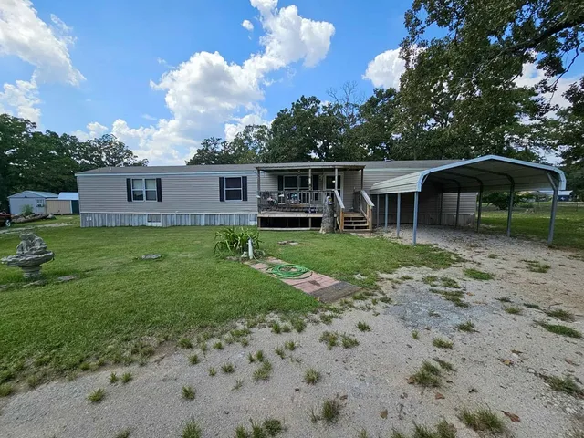 $155,000 | 301 Anderson County Road 1370, Palestine, TX 75801