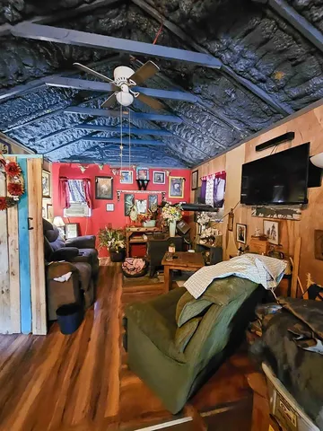 $155,000 | 301 Anderson County Road 1370, Palestine, TX 75801