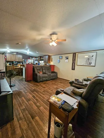 $155,000 | 301 Anderson County Road 1370, Palestine, TX 75801