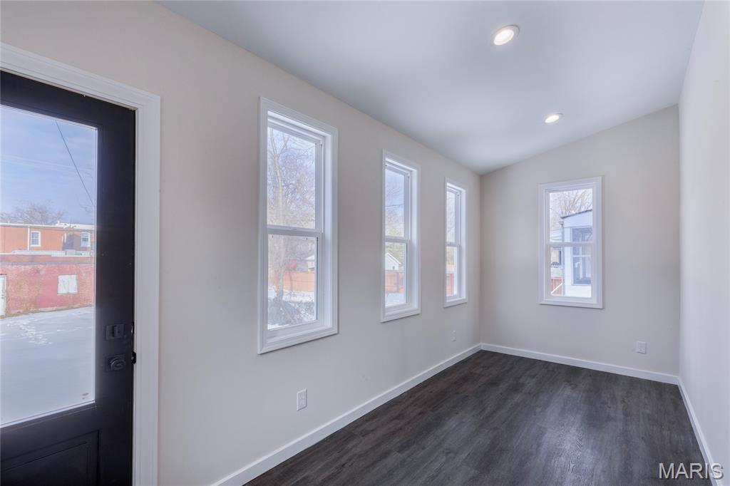 3971 Juniata Street St. Louis, MO 63116 - Photo 12 of 33