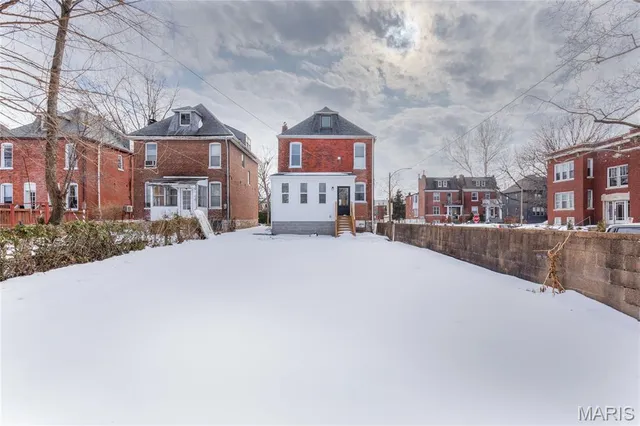 $395,000 | 3971 Juniata Street, St. Louis, MO 63116