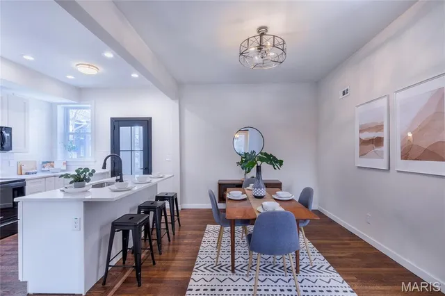 $395,000 | 3971 Juniata Street, St. Louis, MO 63116