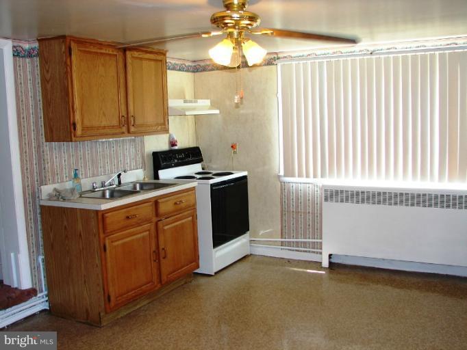 Kitchen with Ceiling Fan