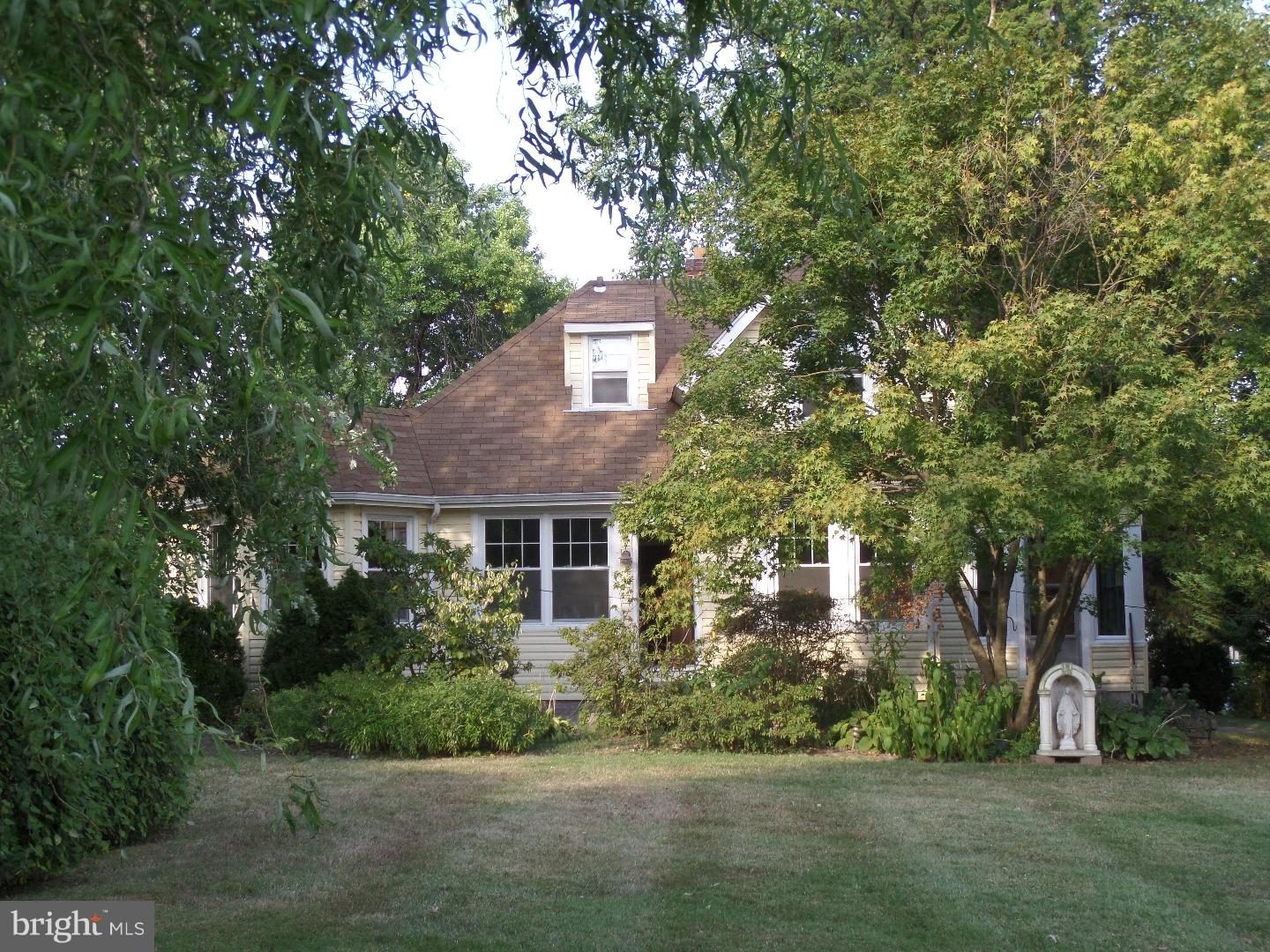 236 Sylvan Avenue Rutledge, PA 19070 - Photo 2 of 24 Exterior Front