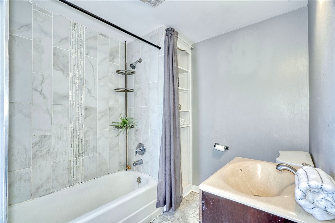 883 Brown Road Irondequoit, NY 14622 - Photo 25 of 41