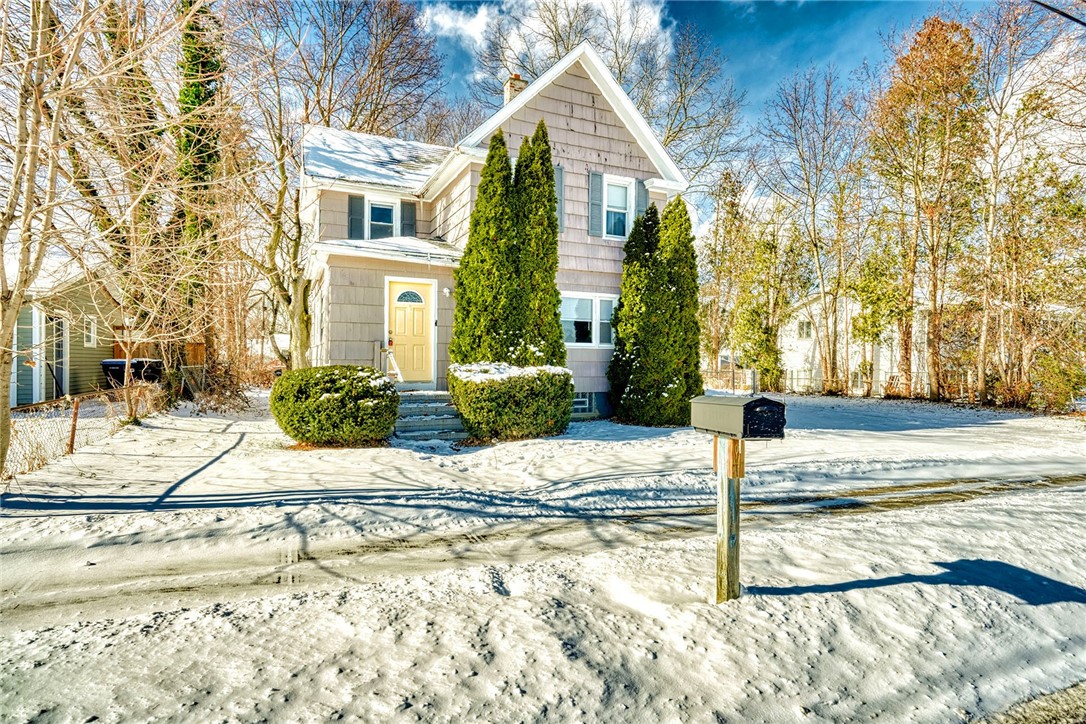 883 Brown Road Irondequoit, NY 14622 - Photo 4 of 41