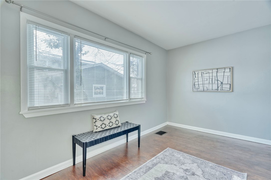 883 Brown Road Irondequoit, NY 14622 - Photo 6 of 41